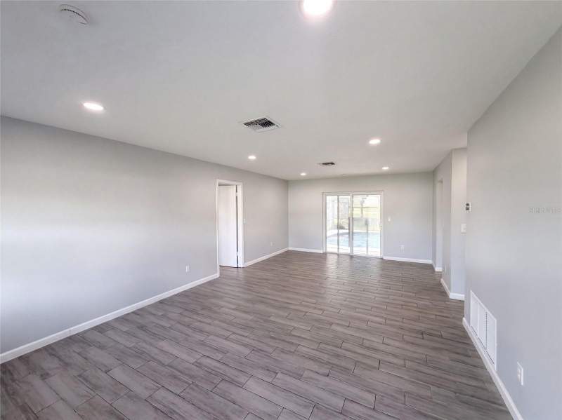 2 bedroom Single Family Residence at 2096 W Atmore Circle, Deltona Lakes Unit 69, Deltona — photo 3