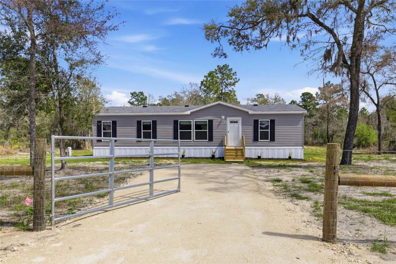 2231 SE 132ND COURT home for sale in Williston Highlands