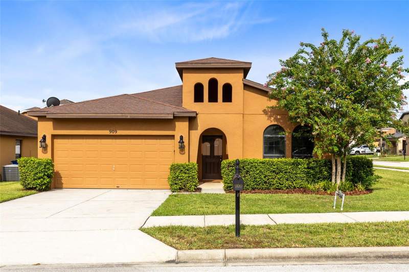 909 WOODS LANDING DRIVE home for sale in Reserve at Minneola