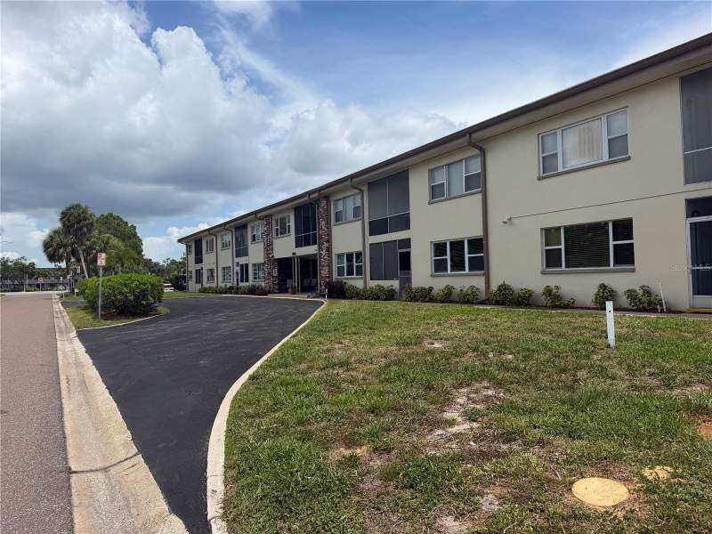 1 bedroom Condominium at 416 73rd Avenue #205, Golden Flamingo Apts Condo Apt 205 Together With T, St Petersburg — photo 2