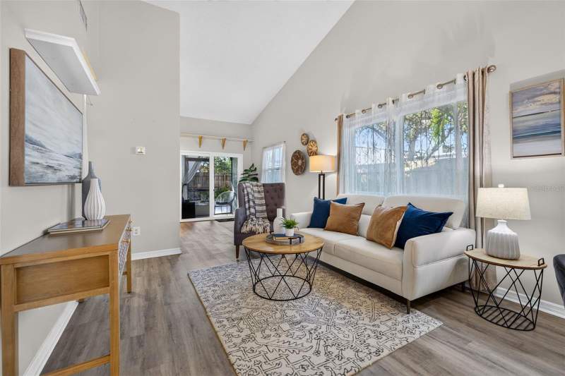 2 bedroom Condominium at 366 47th Avenue #5, Northeast Villas Condo, St Petersburg — photo 4