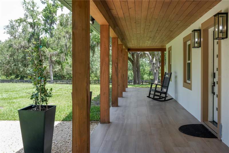 4 bedroom Single Family Residence at 6450 NW Highway 225, Hwy 225, Ocala — photo 2