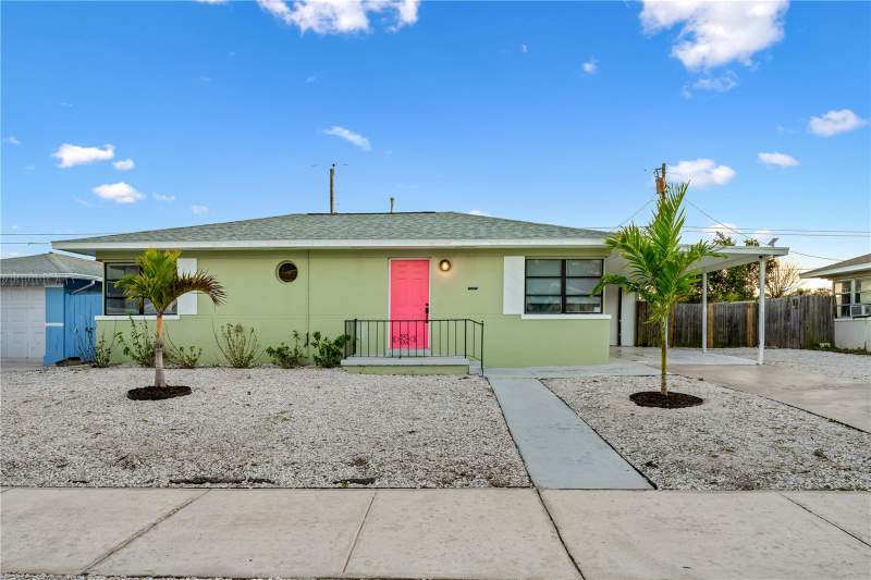 2 bedroom Single Family Residence at 1225 Grove Street, Moore Prop Of A J, Clearwater — photo 2