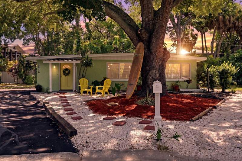 3 bedroom Single Family Residence at 1516 Adele Place, West Bay Manor, Largo — photo 2