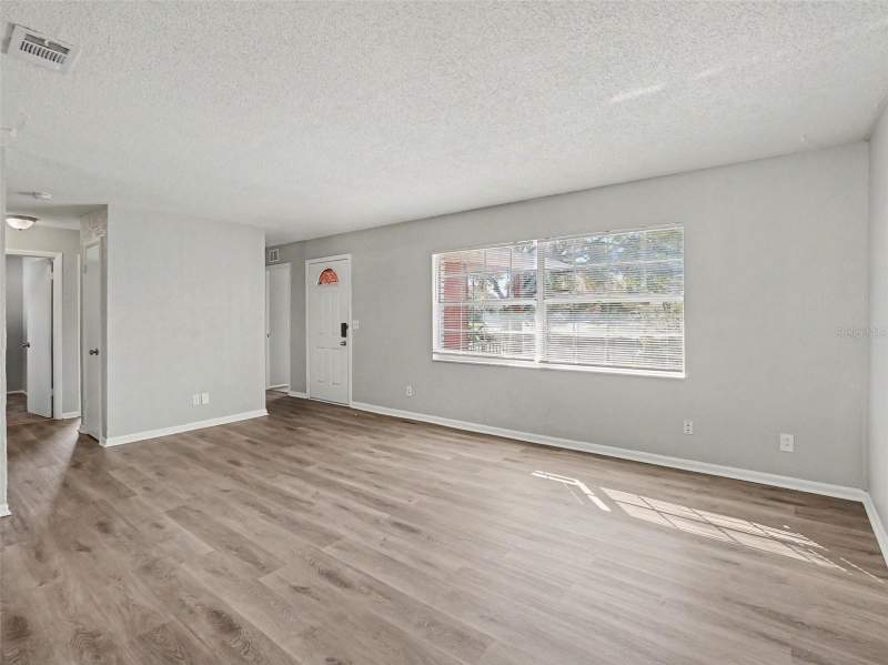 3 bedroom Single Family Residence at 555 Thomas Jefferson Way, American Heritage Estates, Orlando — photo 5
