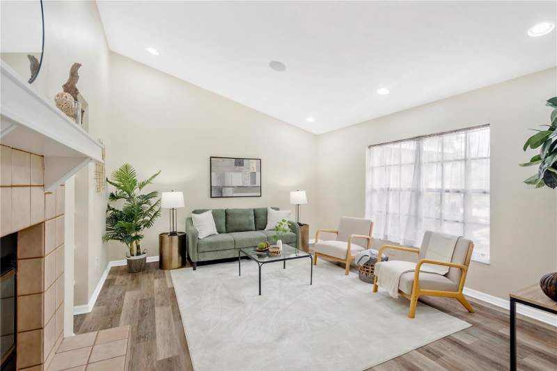 4 bedroom Single Family Residence at 1447 Monte Lake Drive, Bloomingdale Sec W, Valrico — photo 3