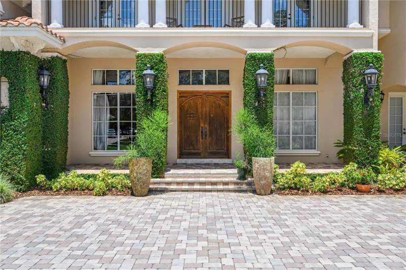 5 bedroom Single Family Residence at 11209 Macaw Court, Keenes Pointe, Windermere — photo 2