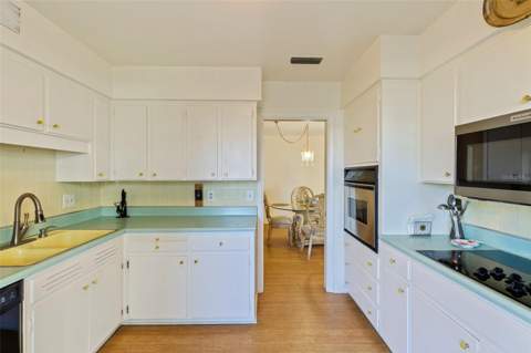 1036 North Shore Drive #1, St Petersburg FL - photo 14 of 38