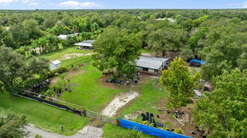 2 bedroom Mobile Home at 2507 NW Garvin Avenue, Genes Little Acres, Arcadia — photo 2