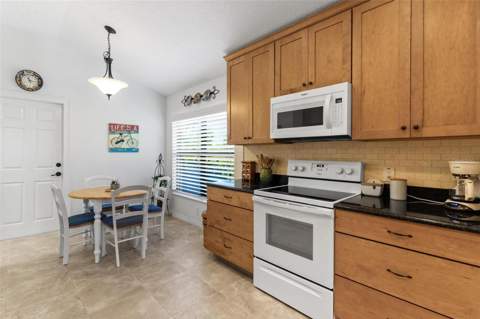 6115 Landings Boulevard, Lady Lake FL - photo 24 of 49