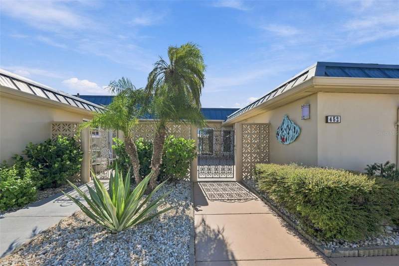 2 bedroom Villa at 452 Boca Ciega Point Boulevard, Boca Ciega Point East, St Petersburg — photo 2