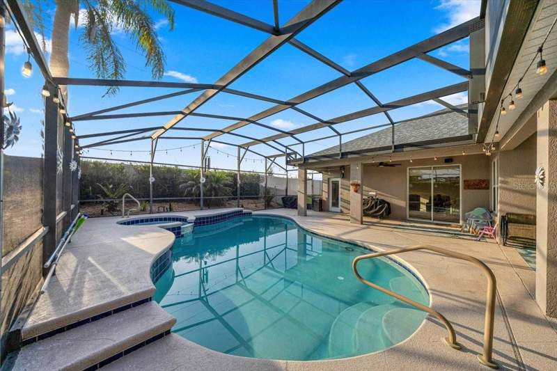 5 bedroom Single Family Residence at 9095 LAUREL RIDGE DRIVE, COUNTRY CLUB MOUNT DORA PH 02, MOUNT DORA — photo 3