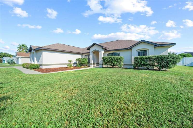 4 bedroom Single Family Residence at 5659 SW 89th Place, Majestic Oaks Fourth Add, Ocala — photo 3