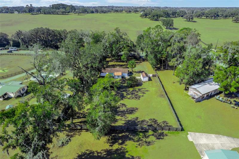 3 bedroom Single Family Residence at 895 SW 80th Avenue, Ocala Throughbred Acres, Ocala — photo 4