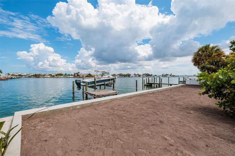 3 bedroom Single Family Residence at 216 Punta Vista Drive, Punta Vista Bennett Beach, St Pete Beach — photo 4