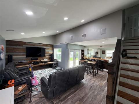10009 Regal Woods Lane, Tampa FL - photo 20 of 54