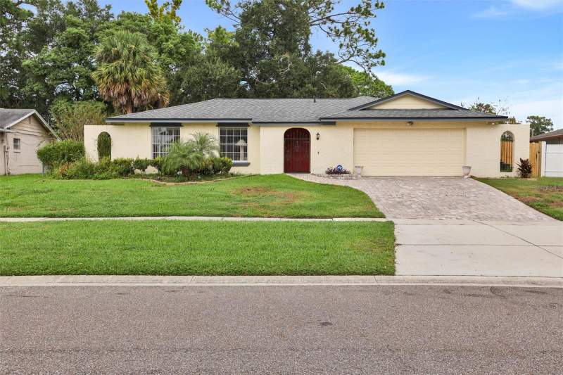 513 GREEN BRIAR BOULEVARD home for sale in Spring Oaks