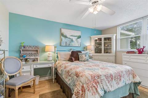 4885 1st St NE #307, St Petersburg FL - photo 17 of 32