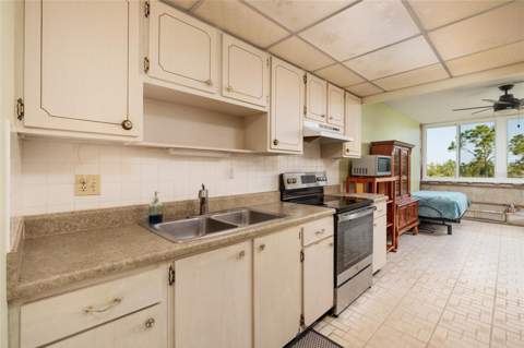 4915 Bay Street #331, St Petersburg FL - photo 13 of 34