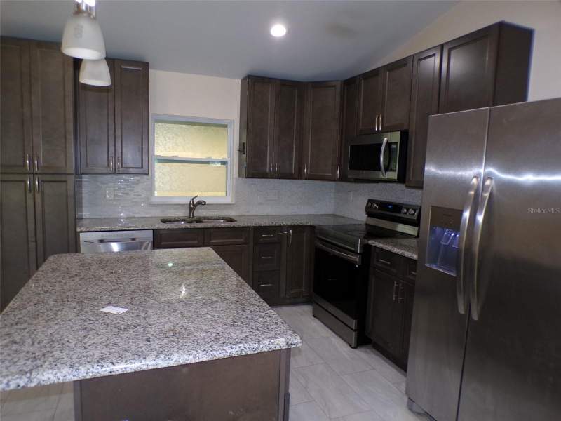 3 bedroom Single Family Residence at 3724 Tracy Street, Lehigh Acres, Fort Myers — photo 4