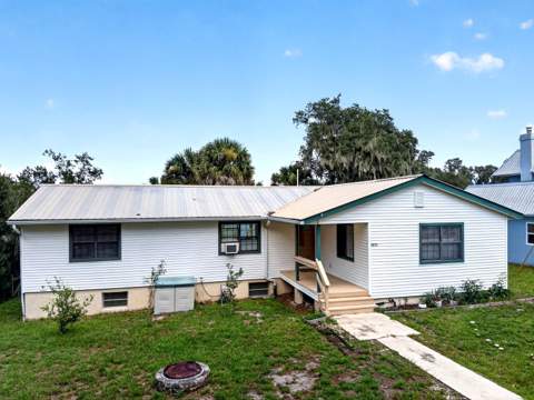 8445 NE 310th Avenue, Fort Mc Coy FL - photo 6 of 6