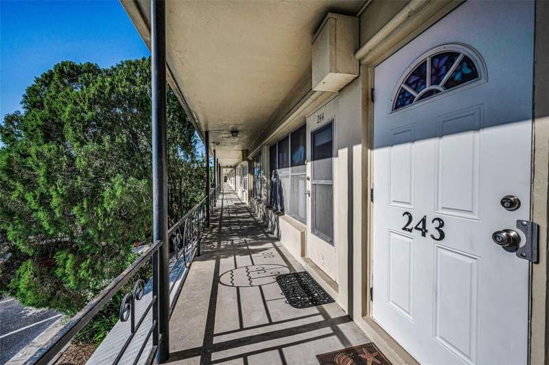 1 bedroom Condominium at 4051 58th Street #243, Clearview Oaks Bldg 10, Kenneth City — photo 2