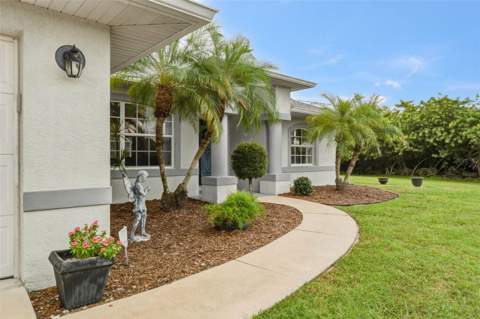 252 Denver Drive, Port Charlotte FL - photo 8 of 43