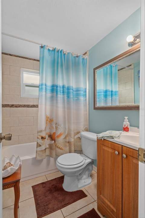 7906 Woodvine Circle, Tampa FL - photo 17 of 34