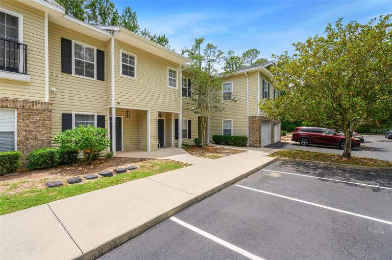 2 bedroom Condominium at 5065 NW 45th Road #102, Magnolia Place Twnhms, Gainesville — photo 2