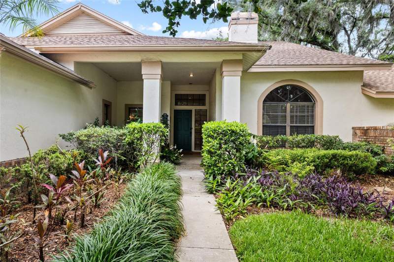 4 bedroom Single Family Residence at 2555 MASON OAKS DRIVE, MASON OAKS, VALRICO — photo 3