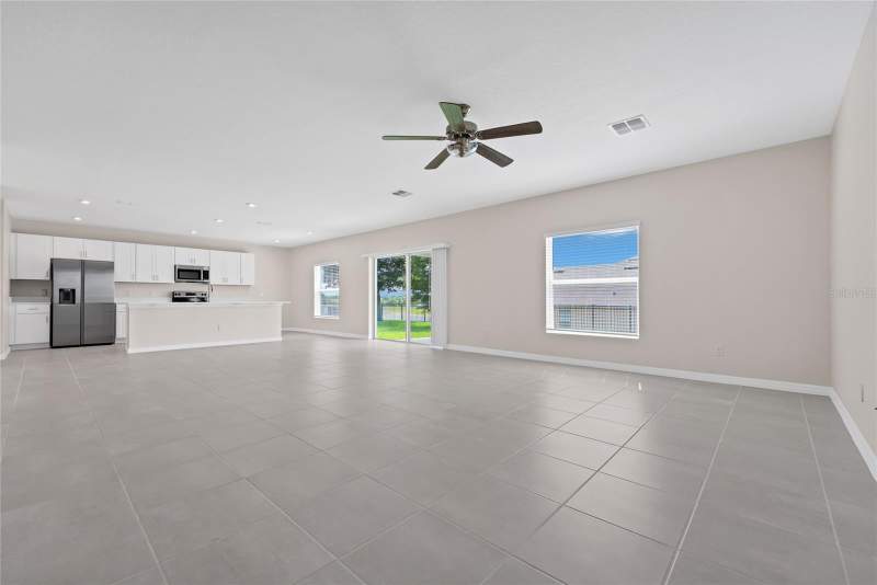 4 bedroom Single Family Residence at 3800 Fescue Street, Sawgrass Bay, Clermont — photo 3