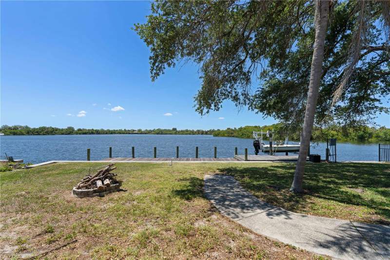 2 bedroom Single Family Residence at 174 Spring Lake Boulevard, Port Charlotte Sec 010, Port Charlotte — photo 4