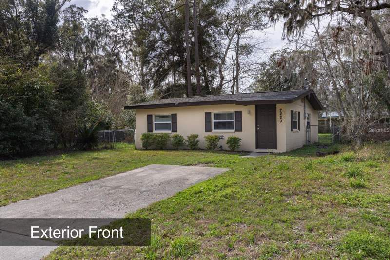 2 bedroom Single Family Residence at 2220 SE 46th Terrace, Shady Lawn Estates, Gainesville — photo 2