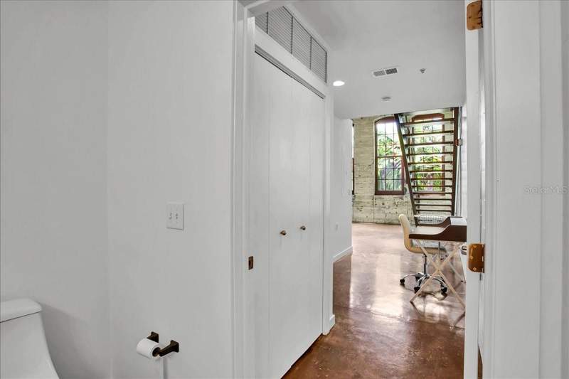 1 bedroom Condominium at 2001 E 2nd Avenue #24, Box Factory Lofts, Tampa — photo 3