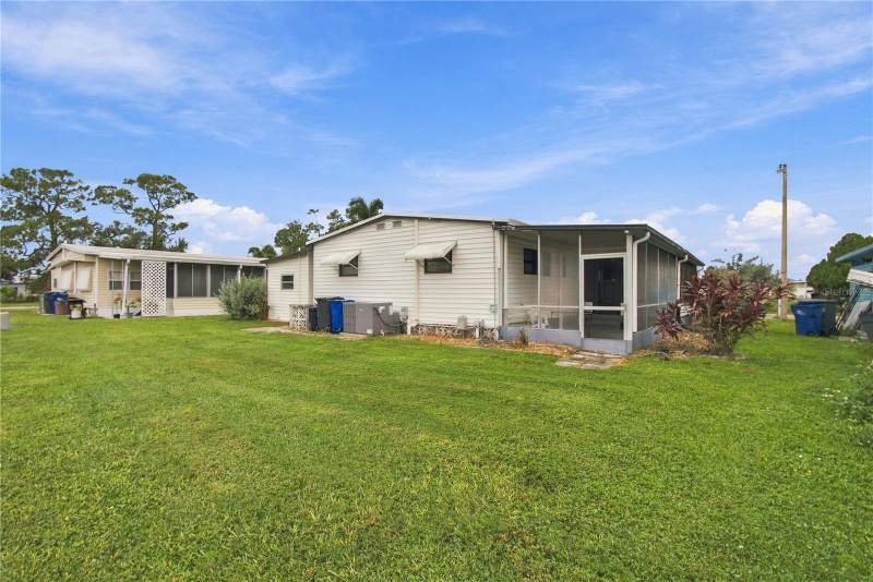 2 bedroom Mobile Home at 104 52nd Avenue Plaza, Casa Loma Mobilehome, Bradenton — photo 4