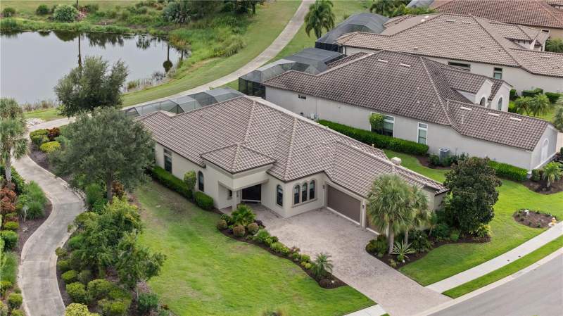 4 bedroom Single Family Residence at 5311 Benito Court, Esplanade Ph III Rev Por, Bradenton — photo 3