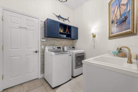 7651 Portstewart Drive, Lakewood Ranch FL - photo 15 of 59