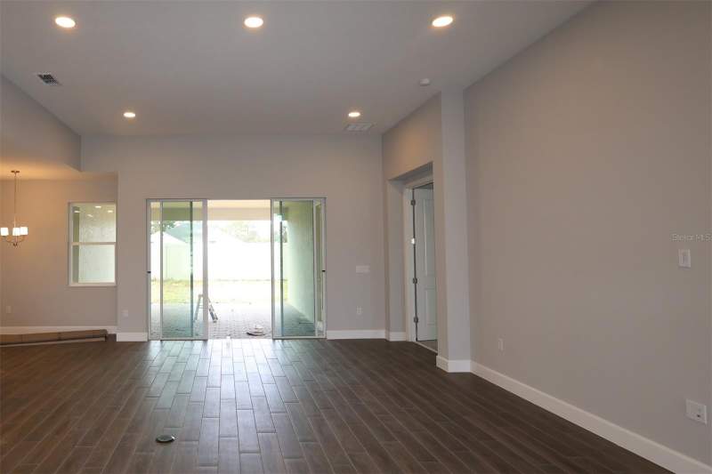 5 bedroom Single Family Residence at 3555 Wolves Creek Place, Willow Run, Apopka — photo 5