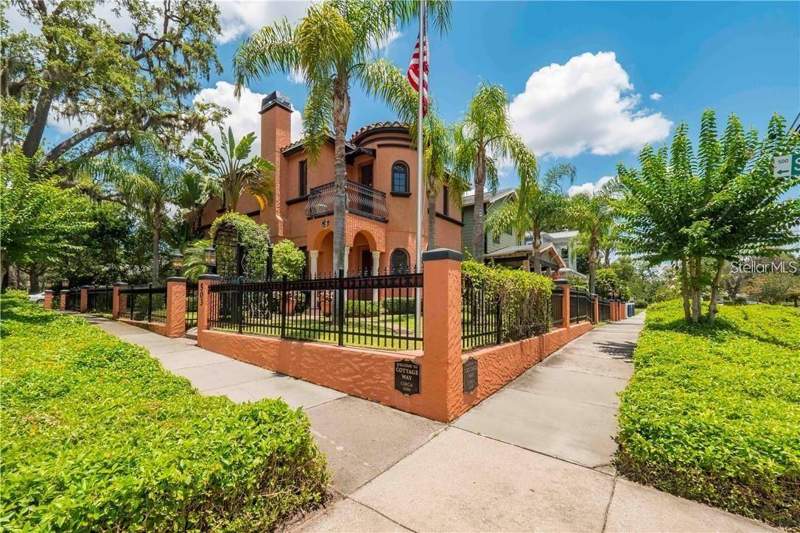 503 N SUMMERLIN AVENUE home for sale in Cottage Way
