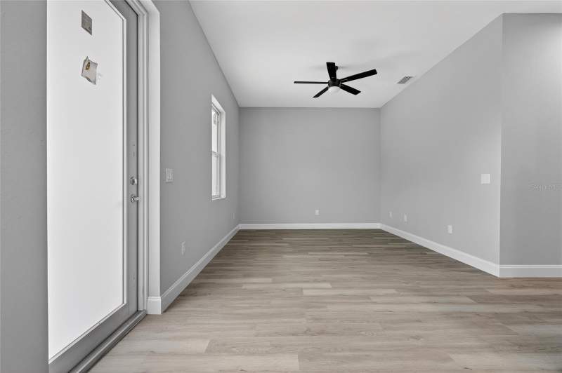 3 bedroom Single Family Residence at 369 Avella Street, Port Charlotte Sec 030, Port Charlotte — photo 3