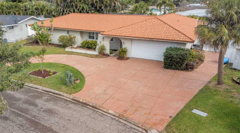 3 bedroom Single Family Residence at 4313 50th Place, Maximo Moorings, St Petersburg — photo 3