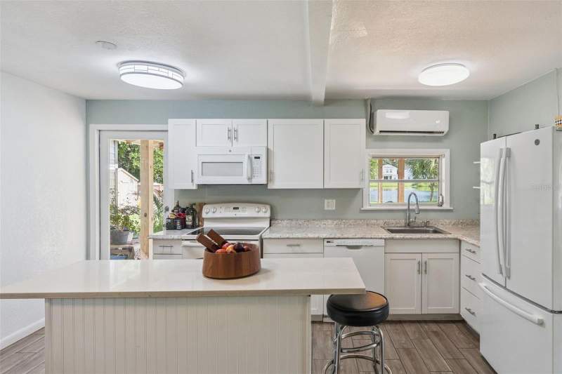 2 bedroom Single Family Residence at 809 Grandview Avenue, Stewarts Sub, Altamonte Springs — photo 3