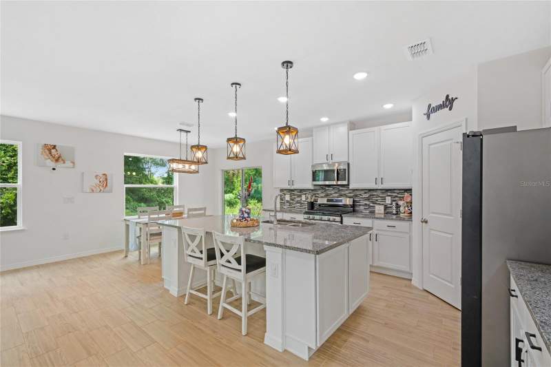 5 bedroom Single Family Residence at 1137 Bradford Ridge Drive, Bradford Ridge, Leesburg — photo 3
