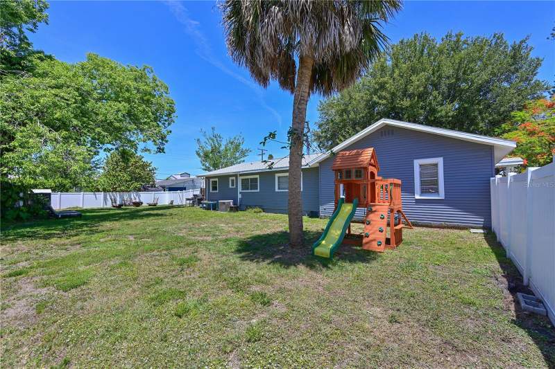 4 bedroom Single Family Residence at 1423 12th Avenue, Ardmore, Palmetto — photo 4