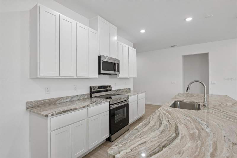 3 bedroom Single Family Residence at 22500 Provance Avenue, Port Charlotte Sec 050, Port Charlotte — photo 4