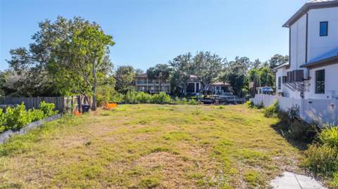 678 Geneva Place, Tampa FL - photo 9 of 13