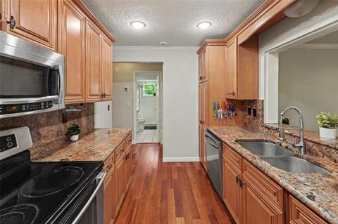 508 White Oak Drive, Tarpon Springs FL - photo 18 of 45