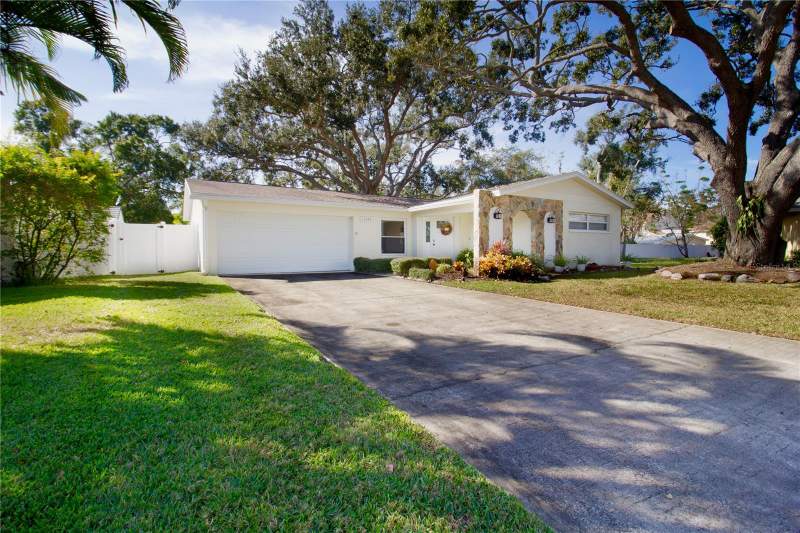 Orangewood Highlands Largo