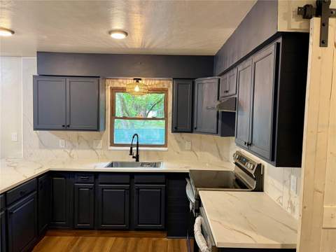 1715 NE 6th Place, Gainesville FL - photo 8 of 27