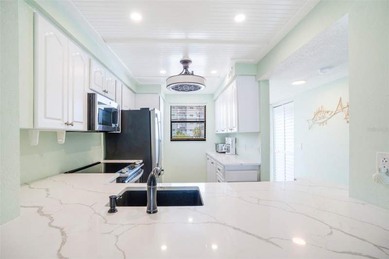 2 bedroom Condominium at 18304 Gulf Boulevard #105, Shore Mariner The Condo, Redington Shores — photo 5